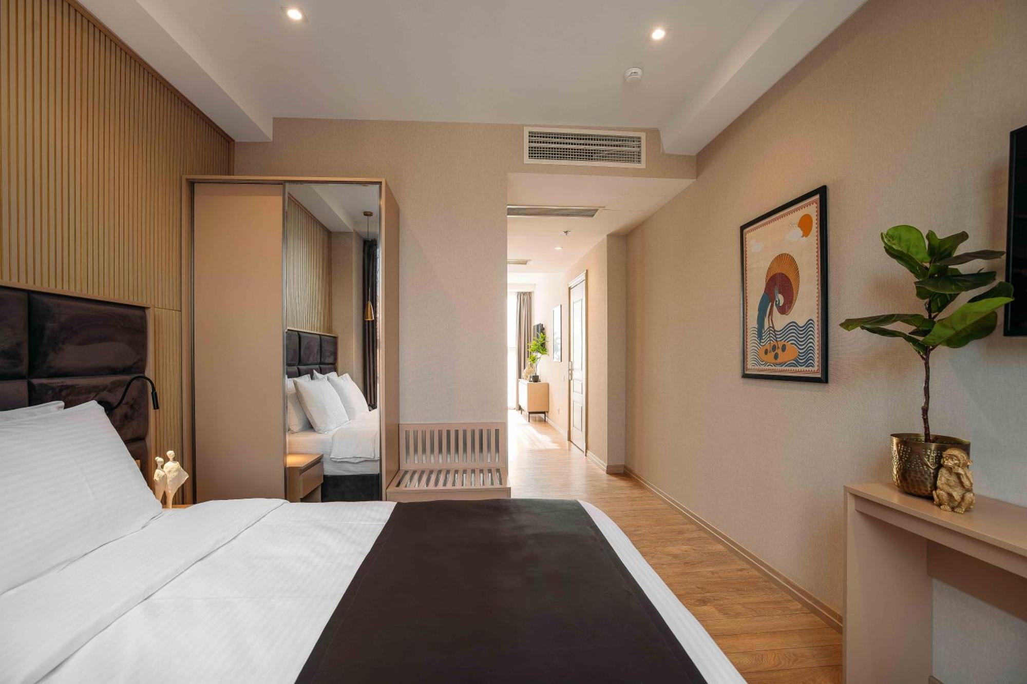 Hotel Monday By Dnt Group Τυφλίδα Εξωτερικό φωτογραφία