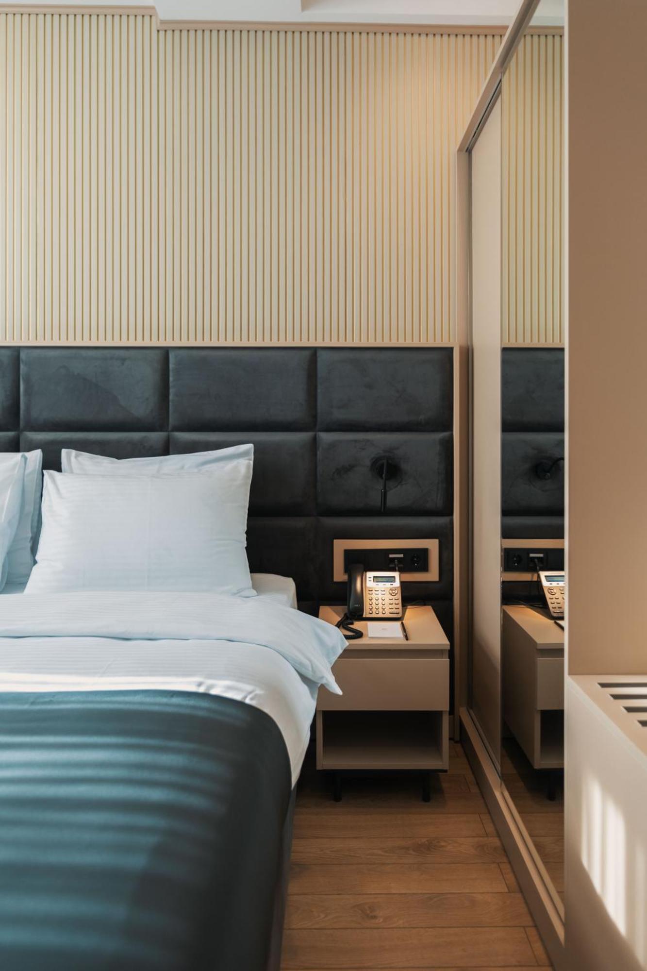 Hotel Monday By Dnt Group Τυφλίδα Εξωτερικό φωτογραφία