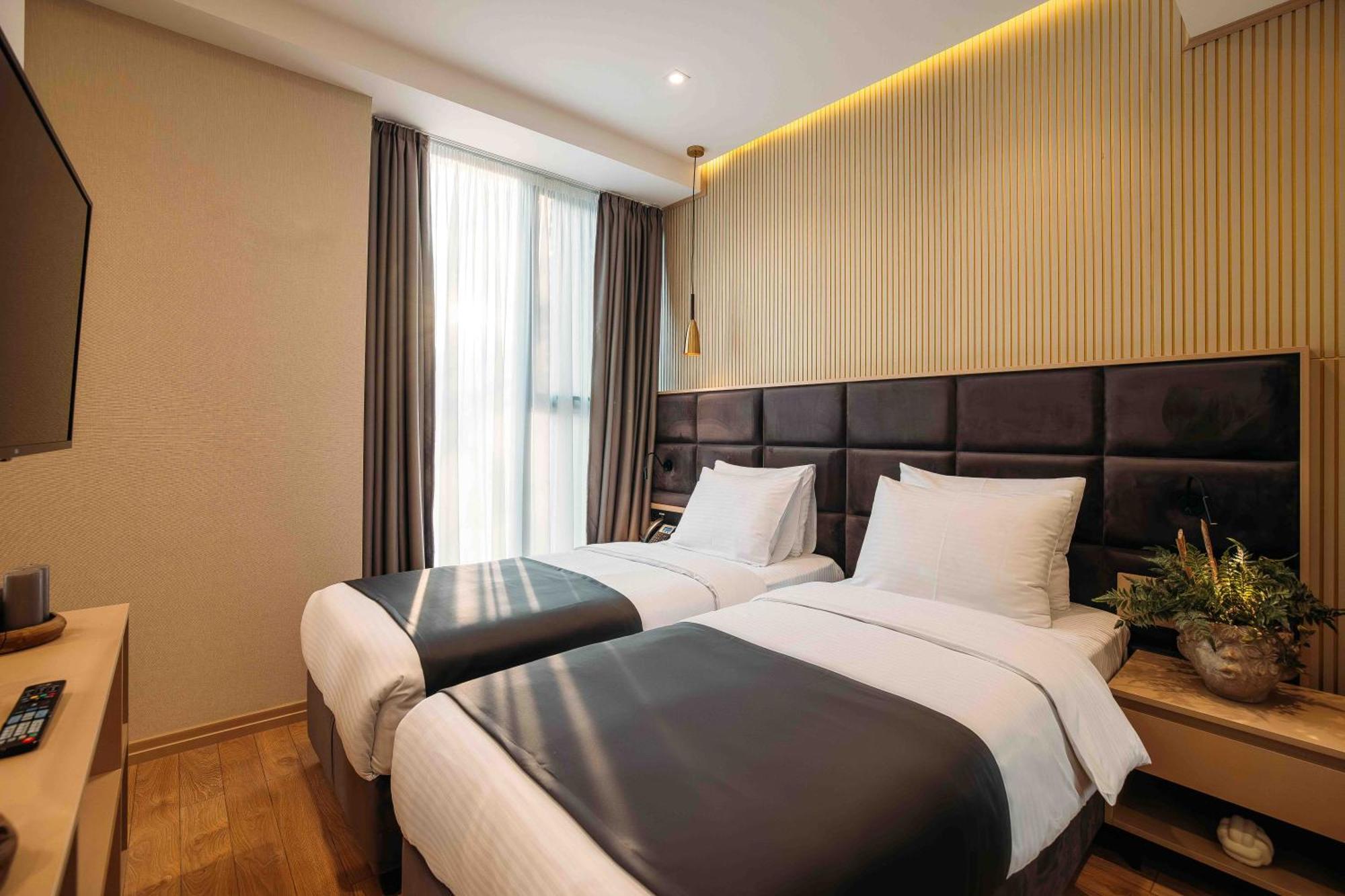 Hotel Monday By Dnt Group Τυφλίδα Εξωτερικό φωτογραφία
