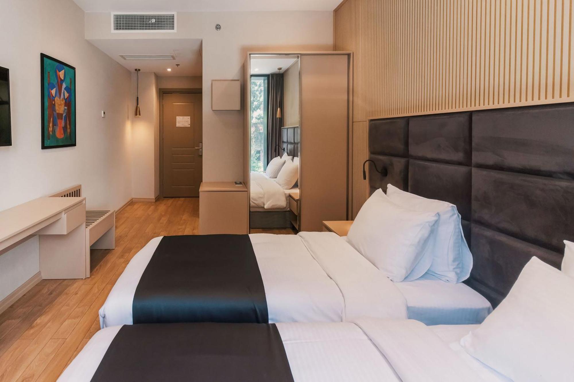 Hotel Monday By Dnt Group Τυφλίδα Εξωτερικό φωτογραφία